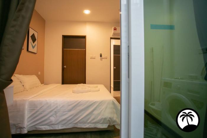 paradise suite at kk times square beside imago