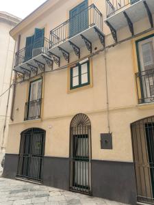 cartari apartament