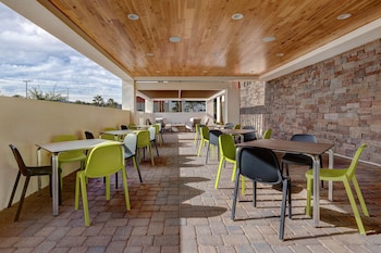 home2 suites by hilton las vegas southwest i 215 curve