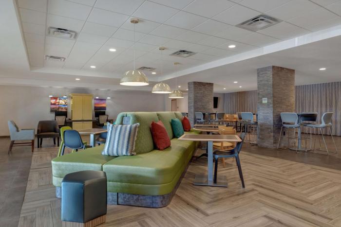 home2 suites by hilton las vegas southwest i 215 curve