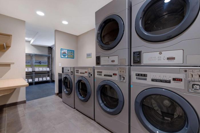 home2 suites by hilton las vegas southwest i 215 curve