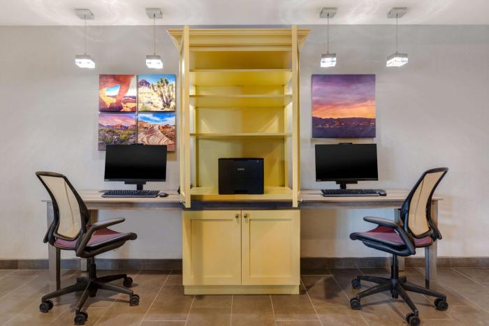 home2 suites by hilton las vegas southwest i 215 curve