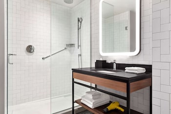 hyatt centric ville marie montreal