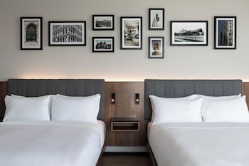 hyatt centric ville marie montreal