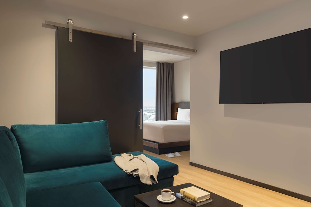 hyatt centric ville marie montreal