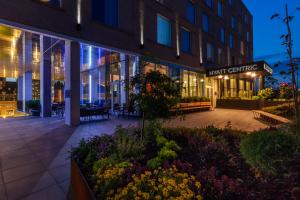 hyatt centric ville marie montreal