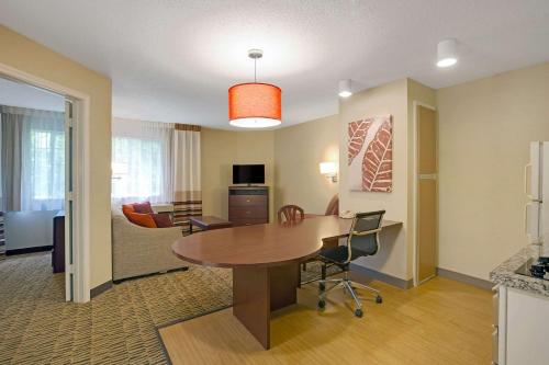 mainstay suites chicago hoffman estates