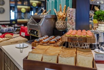 wyndham garden hoi an