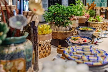 wyndham garden hoi an