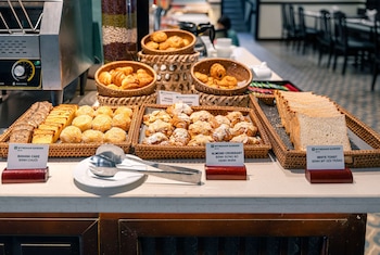 wyndham garden hoi an