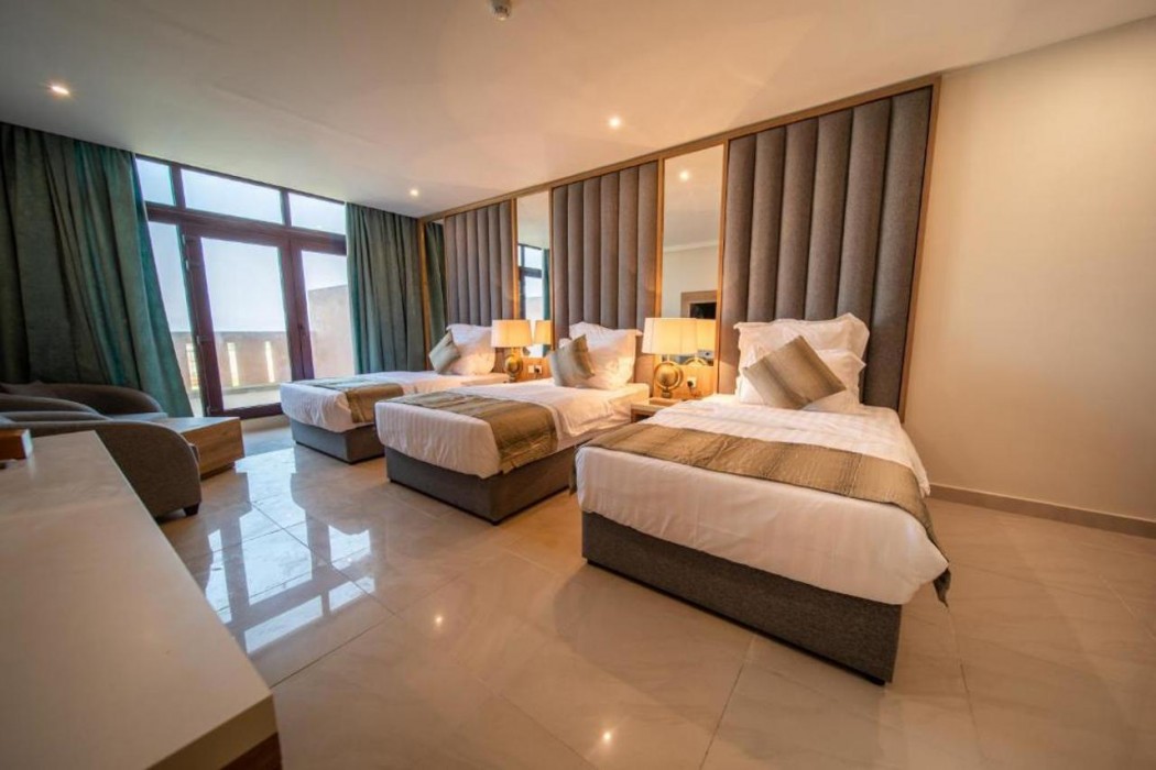 continent hotel al uqayr