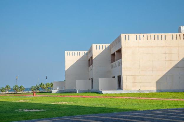 continent hotel al uqayr