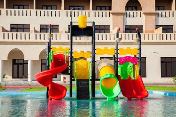 Continent Hotel Al Uqayr,,3 star