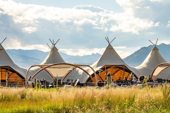 under canvas north yellowstone paradise valley