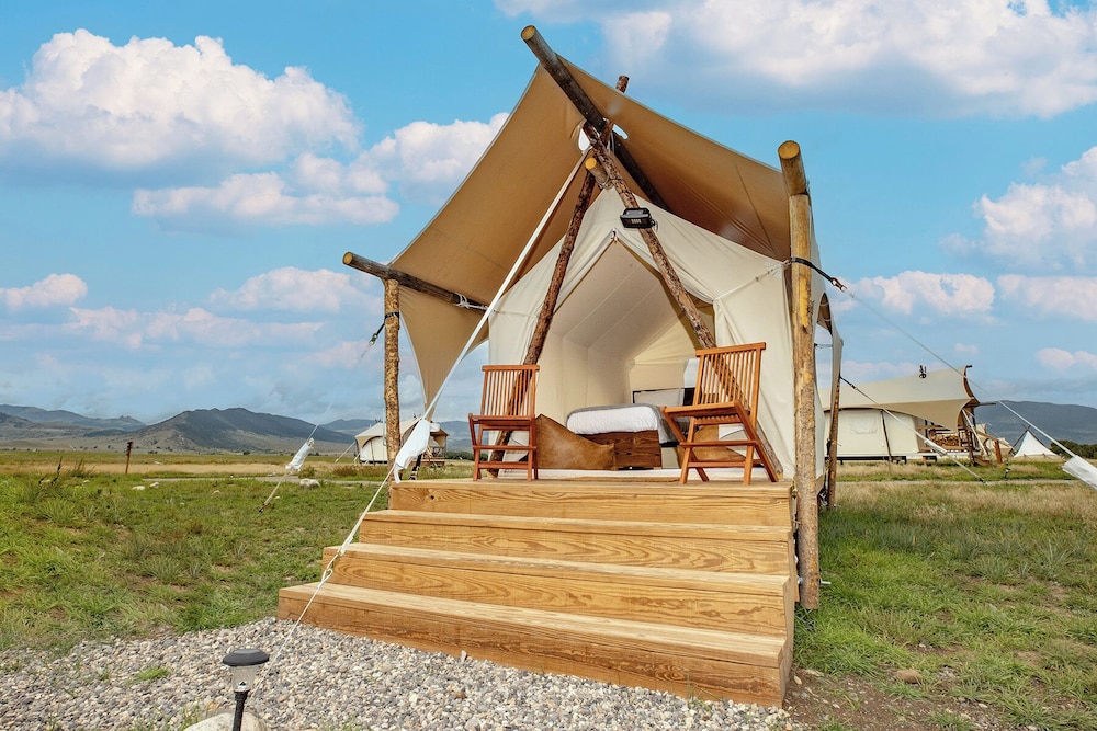 under canvas north yellowstone paradise valley