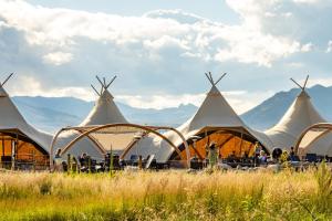 under canvas north yellowstone paradise valley