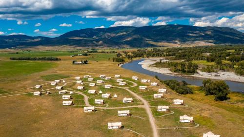 under canvas north yellowstone paradise valley