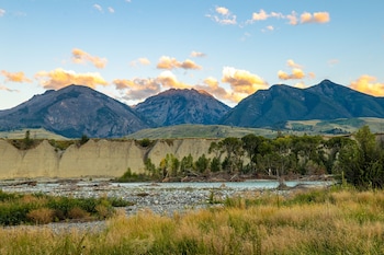 under canvas north yellowstone paradise valley