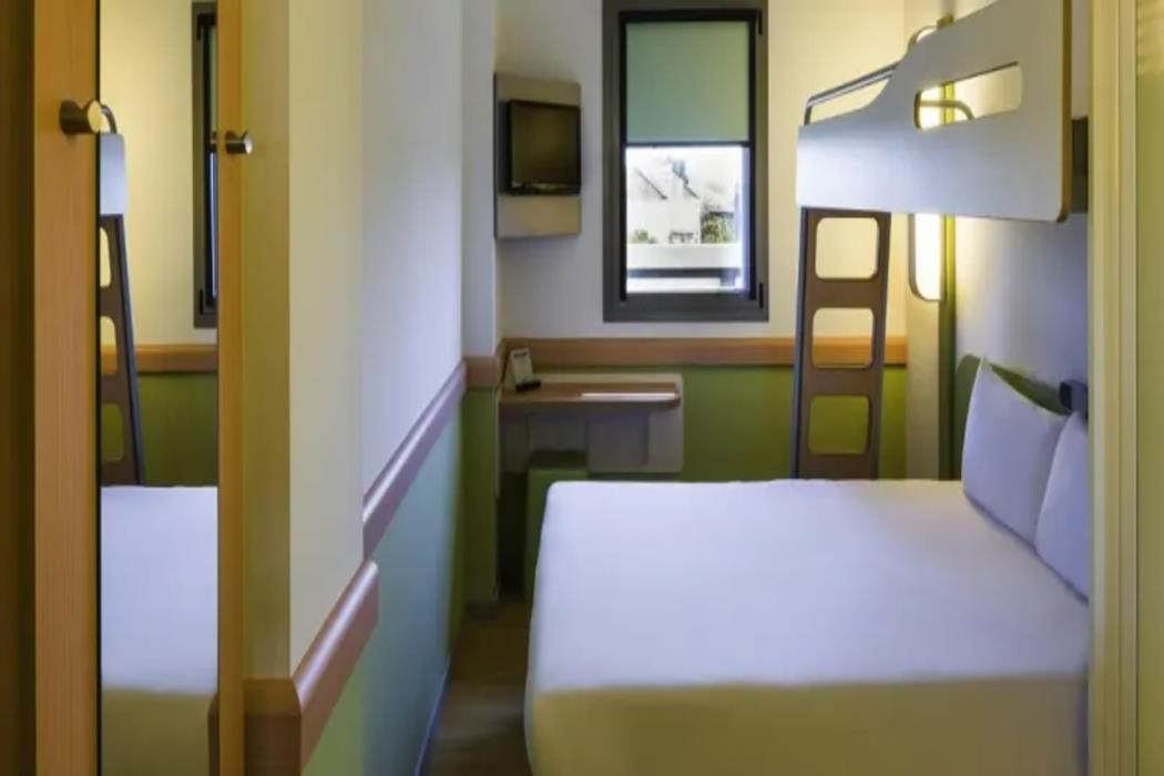bandb hostal zaragoza plaza mozart