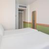bandb hostal zaragoza plaza mozart
