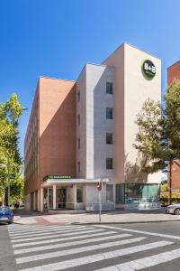 bandb hostal zaragoza plaza mozart