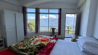 kanchanjunga mirror homestay whole cottage