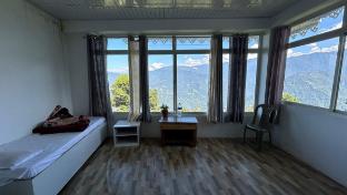 kanchanjunga mirror homestay whole cottage