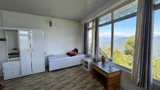 kanchanjunga mirror homestay whole cottage