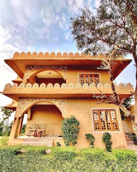 hariyali dhani camps and resorts