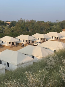 hariyali dhani camps and resorts