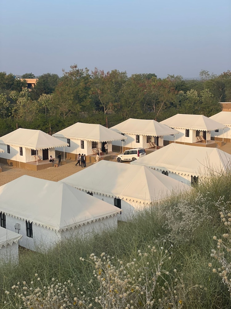 hariyali dhani camps and resorts