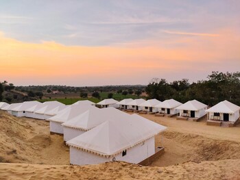 hariyali dhani camps and resorts