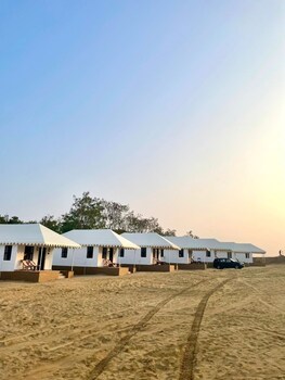 hariyali dhani camps and resorts