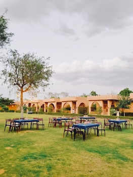 hariyali dhani camps and resorts