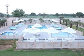 the lal vilas hotel and resort