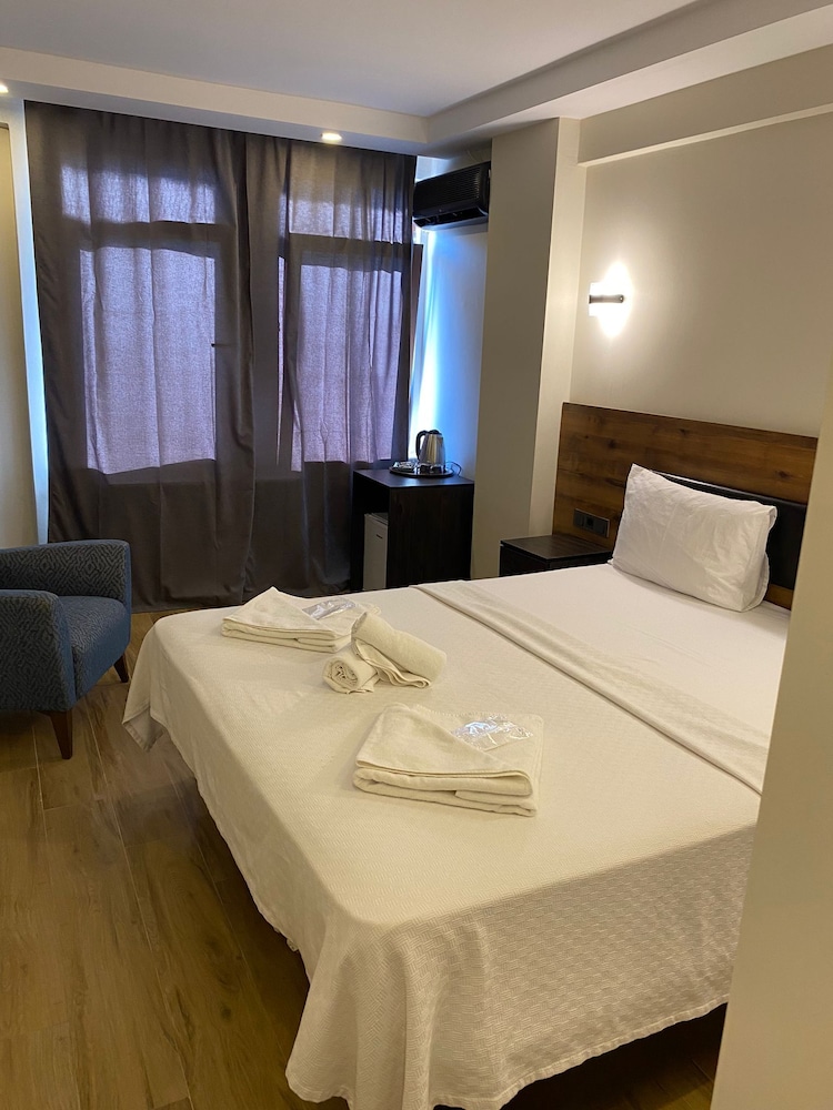 deta port hotel