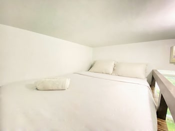 cozy studio room at 12th floor taman melati jatinangor apartment