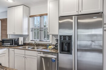 magnolia cottages by the sea by phg