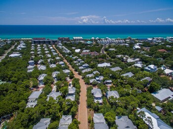 magnolia cottages by the sea by phg