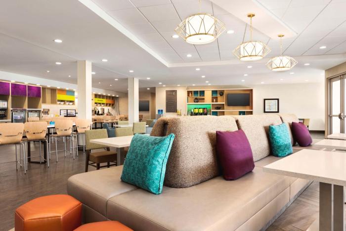 home2 suites by hilton leesburg