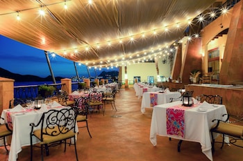 villa del arco beach resort and spa