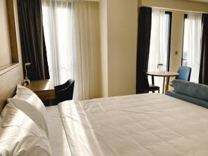 ph hotel and apartment