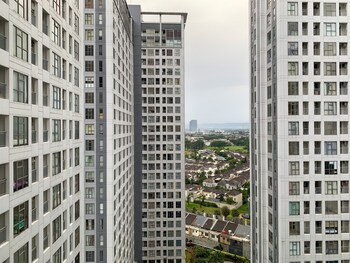 spacious and nice 3br apartment at m town residence