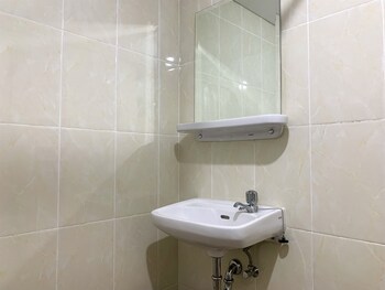 spacious and nice 3br apartment at m town residence