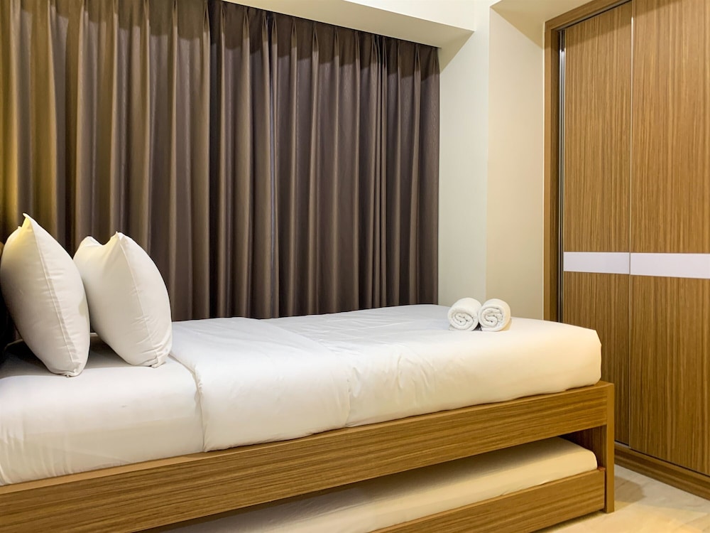 spacious and nice 3br apartment at m town residence