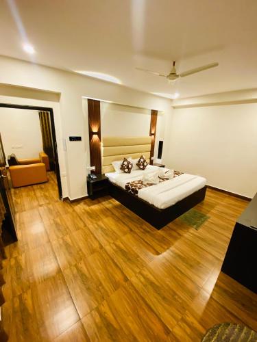 hotel shloka residency