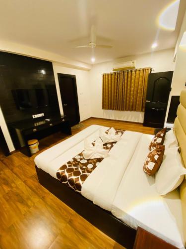 hotel shloka residency