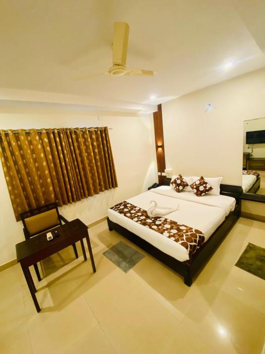 hotel shloka residency