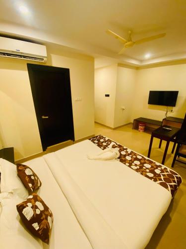 hotel shloka residency