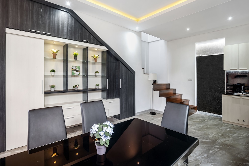 puri keraton seminyak